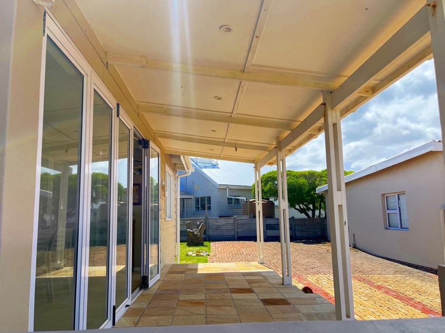 3 Bedroom Property for Sale in Struisbaai Western Cape